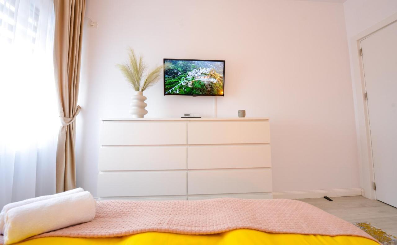 Sofia Cozy Apartment - Underground Private Parking Бухарест Екстер'єр фото