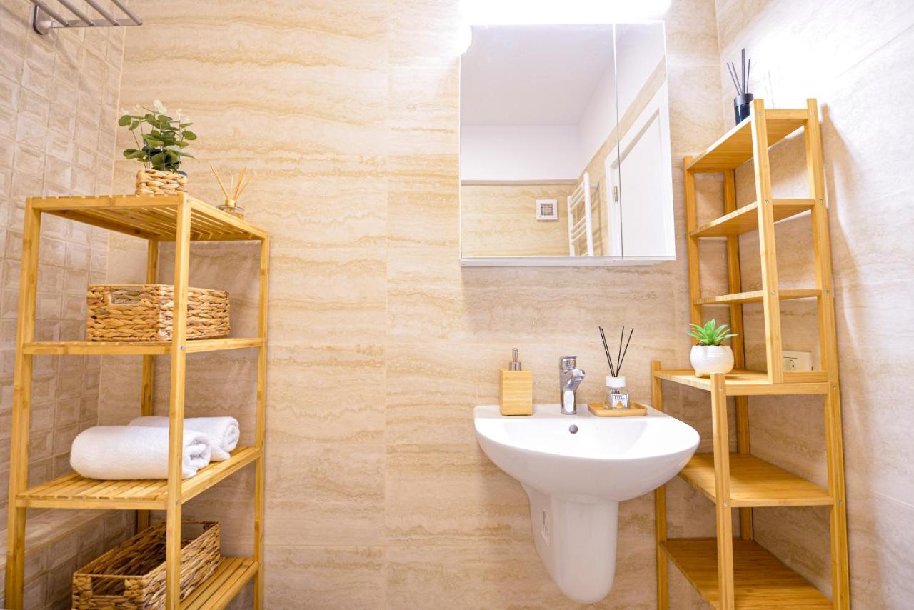 Sofia Cozy Apartment - Underground Private Parking Бухарест Екстер'єр фото