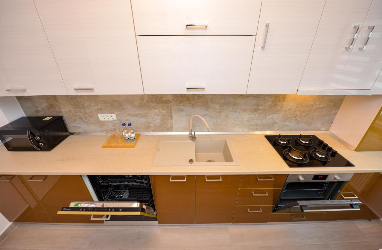 Sofia Cozy Apartment - Underground Private Parking Бухарест Екстер'єр фото