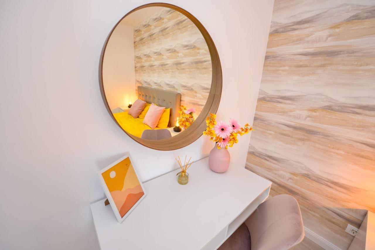 Sofia Cozy Apartment - Underground Private Parking Бухарест Екстер'єр фото